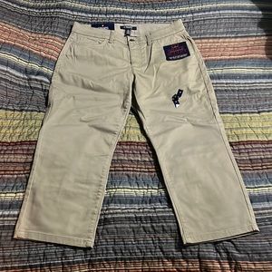 NWT Ladies Chaps sz 8 slimming capri